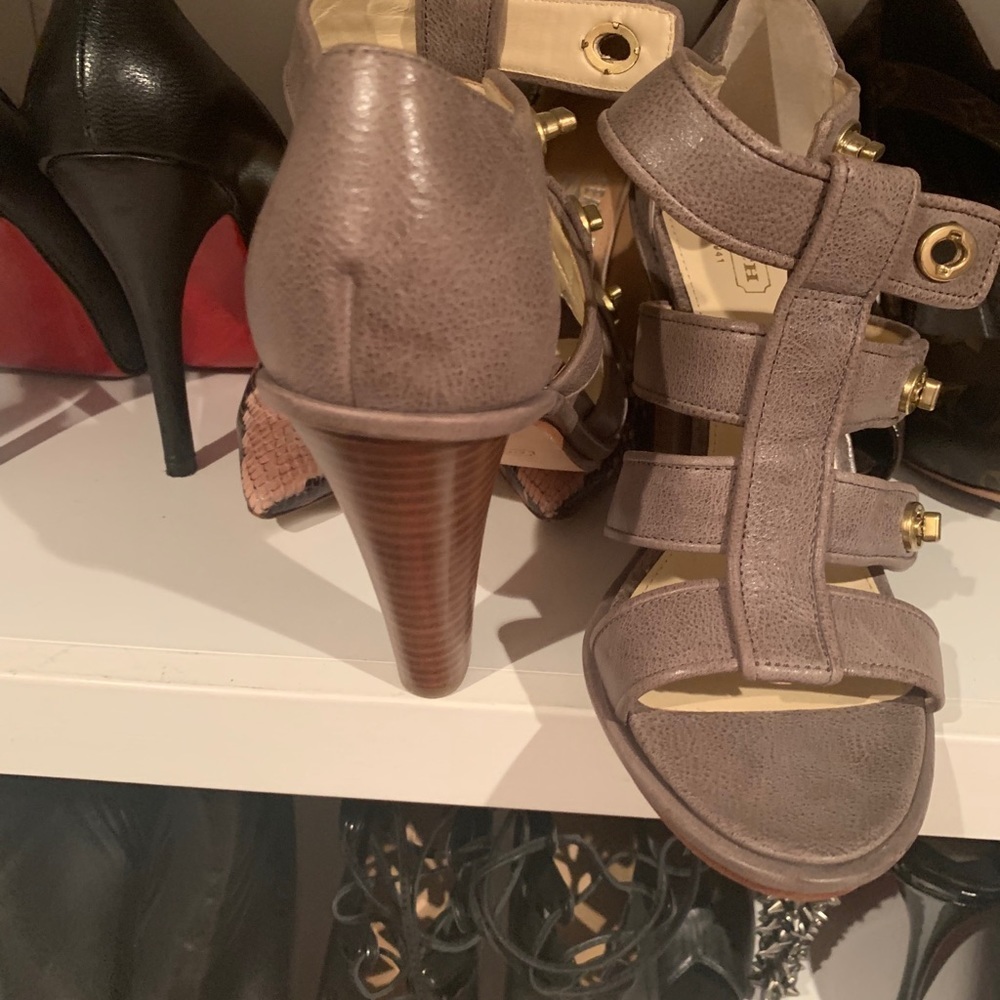 Coach heels 👠 - Picture 5 of 9